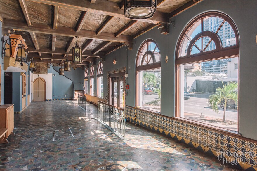 123 4th St S, Saint Petersburg, FL for lease - Building Photo - Image 2 of 5