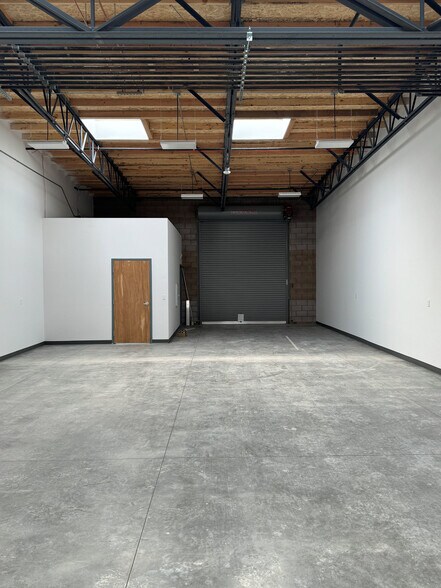 35 Enterprise Way, Dayton, NV à louer - Photo intérieure - Image 3 de 5