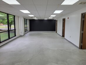 8886 Rixlew Ln, Manassas, VA for lease Interior Photo- Image 1 of 14
