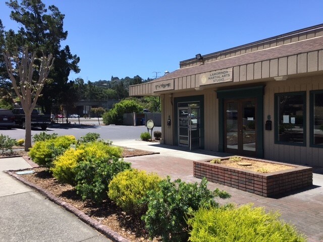 1 Orinda Way, Orinda, CA à louer - Photo du bâtiment - Image 1 de 7