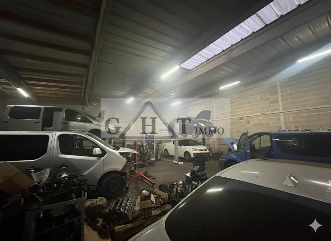 Office in Le Mée-sur-Seine for lease Building Photo- Image 1 of 8