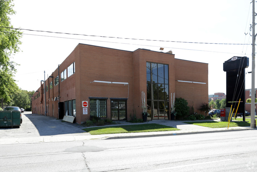 55 Erb St E, Waterloo, ON for lease - Building Photo - Image 3 of 6