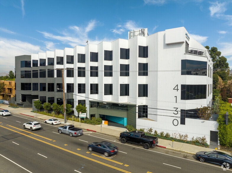 4130 Cahuenga Blvd, Toluca Lake, CA à louer - Photo du bâtiment - Image 1 de 46
