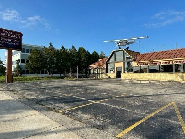 4959 S Howell Ave, Milwaukee, WI for sale - Building Photo - Image 2 of 14