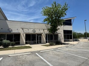 19186 Huebner Rd, San Antonio, TX for lease Building Photo- Image 2 of 22