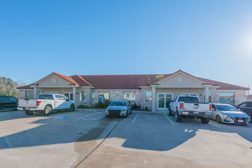 2743 Smith Ranch Rd, Pearland, TX for lease - Building Photo - Image 3 of 26