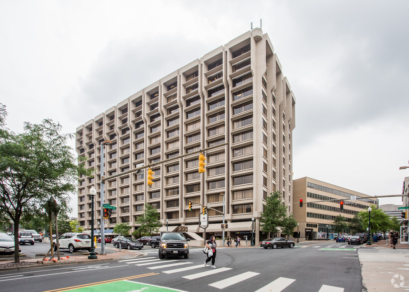 8630 Fenton St, Silver Spring, MD à louer - Photo du bâtiment - Image 2 de 12