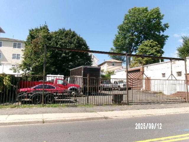 647-653 Schuyler Ave, Kearny, NJ à vendre Photo principale- Image 1 de 4