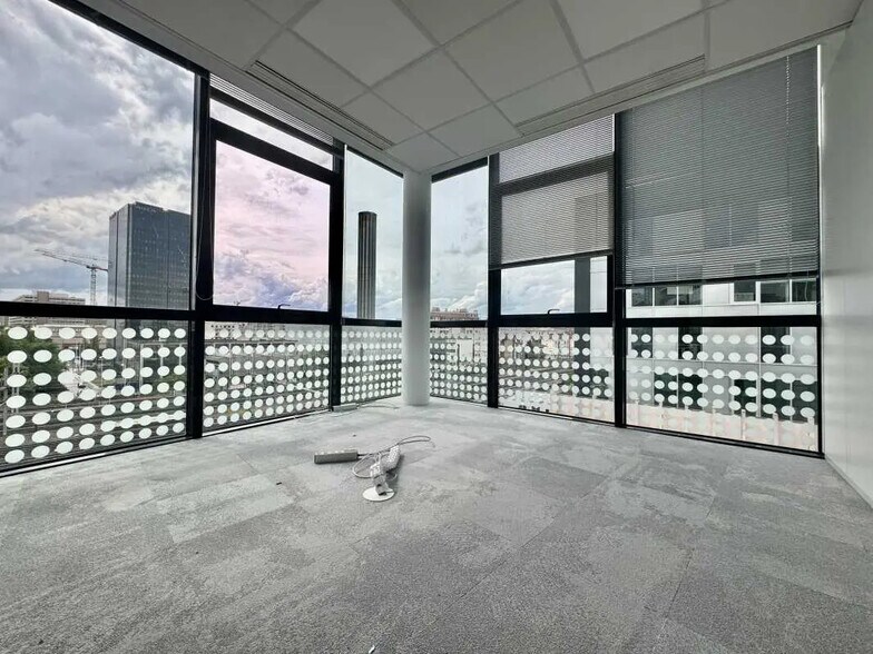 Bureau dans Lyon à louer - Photo du bâtiment - Image 2 de 20