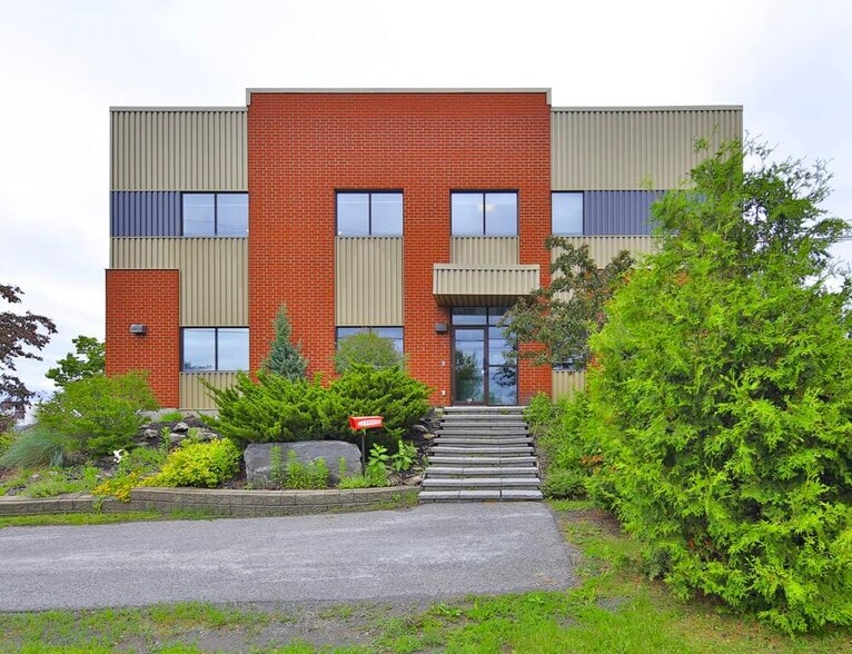 7 Rang Saint-Régis S, Saint-isidore-de-laprairie, QC à louer - Photo principale - Image 1 de 2