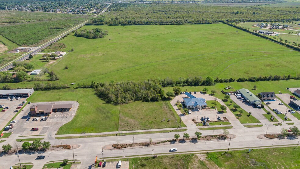 Eagle Dr, Mont Belvieu, TX à vendre - Aérien - Image 2 de 19