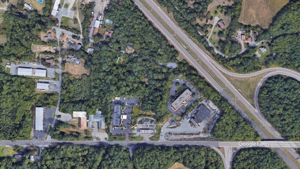 6 Clayton Rd, Middleboro, MA for sale - Building Photo - Image 3 of 6