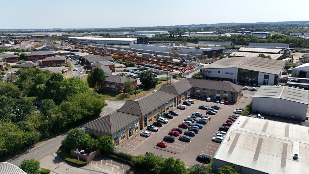 Railway Ct, Doncaster à louer - Aérien - Image 1 de 5