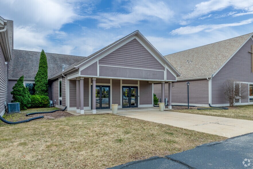 995 S Sawyer Rd, Summit, WI à vendre - Photo du bâtiment - Image 2 de 5