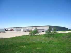 400 49th Avenue Dr SW, Cedar Rapids IA - Warehouse