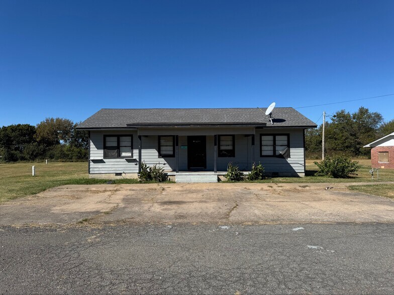 313 Blake Dr, Wagoner, OK for sale - Building Photo - Image 3 of 8