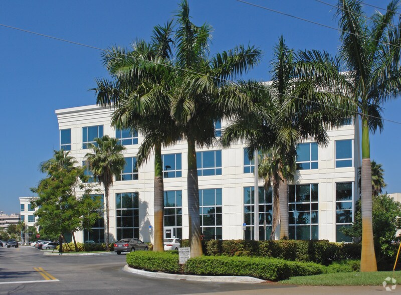 1515 W Cypress Creek Rd, Fort Lauderdale, FL à louer - Photo du bâtiment - Image 2 de 5
