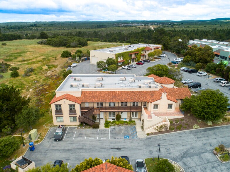 10 Harris Ct, Monterey, CA à vendre - Photo principale - Image 1 de 7