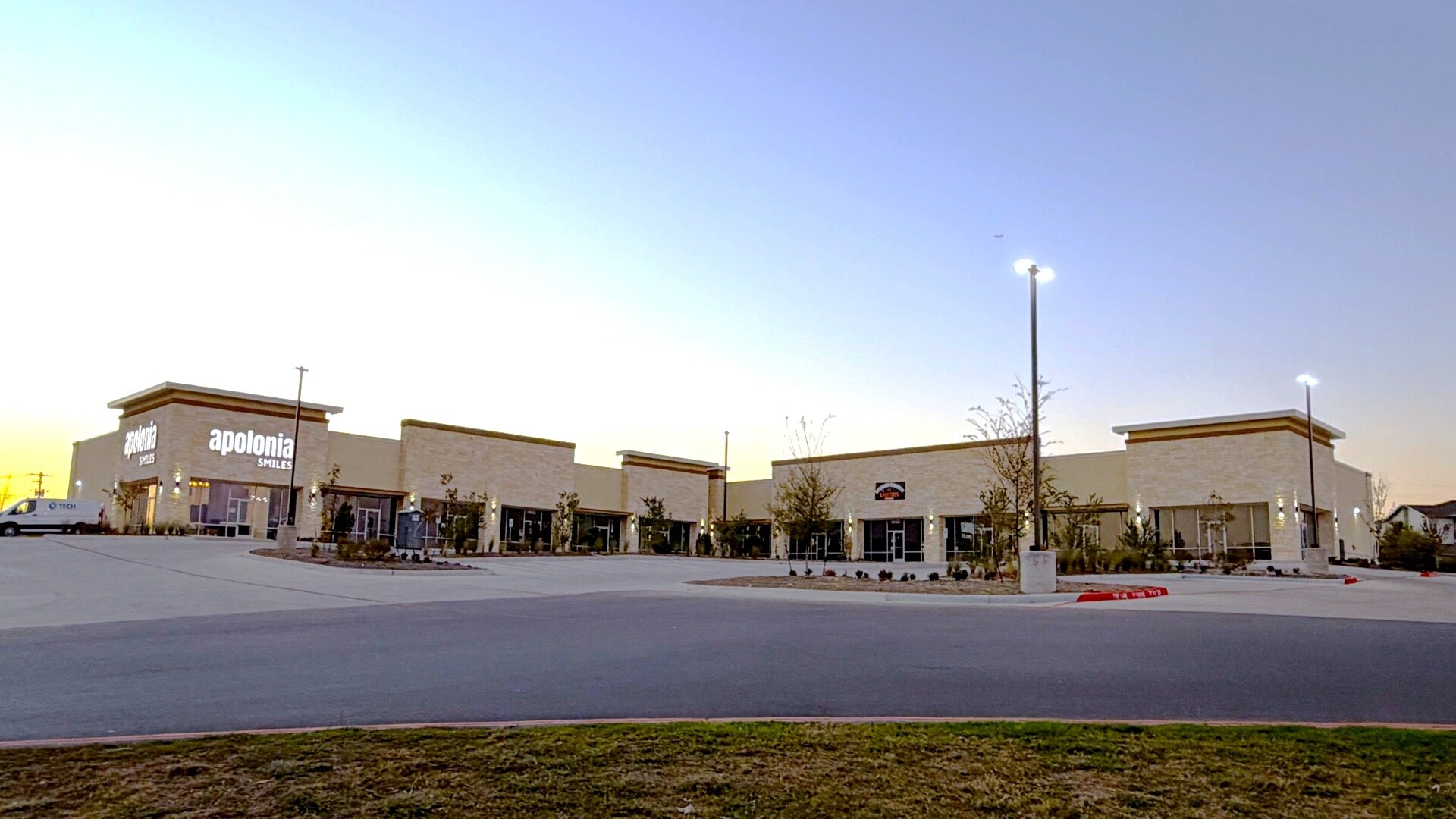 Heatherwide & Wells Branch Pkwy, Pflugerville, TX à louer Photo principale- Image 1 de 10