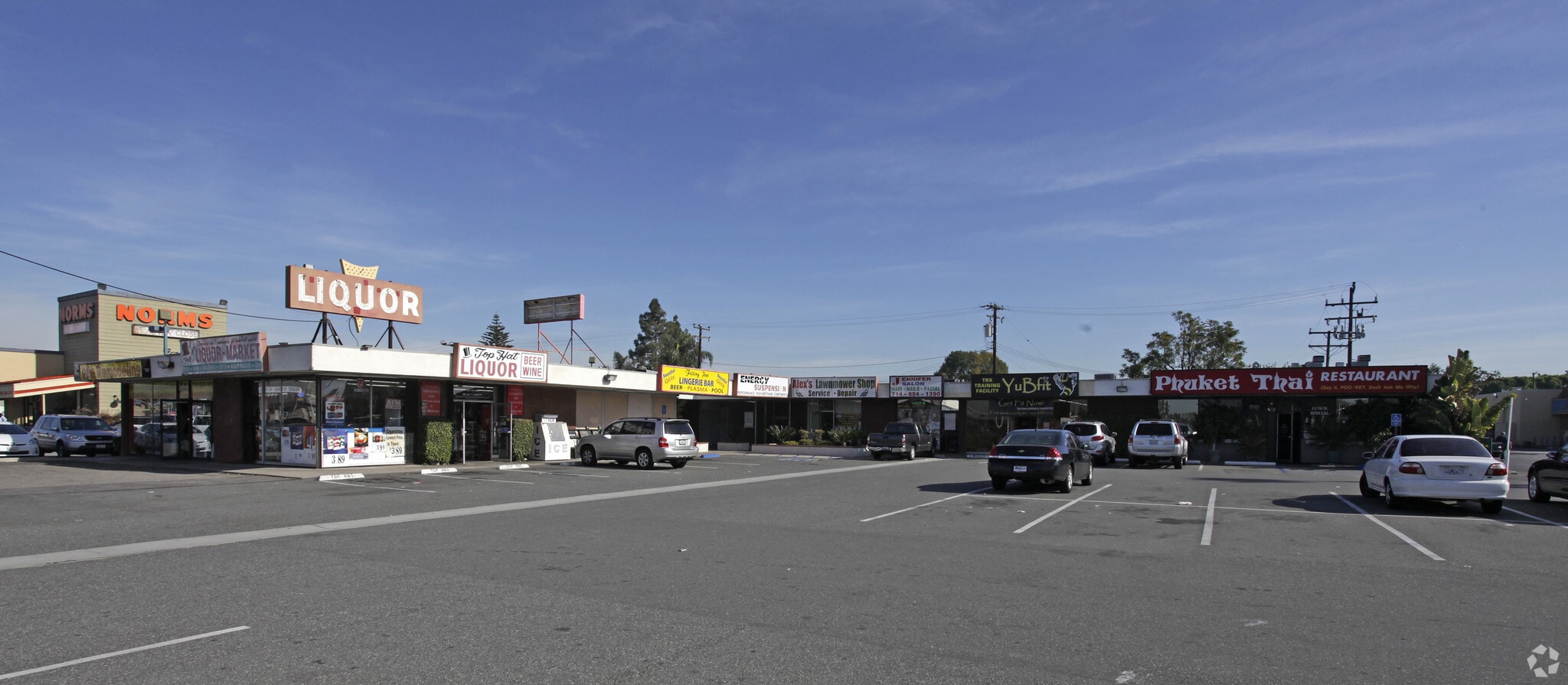 16612 Beach Blvd, Huntington Beach, CA for lease Primary Photo- Image 1 of 5