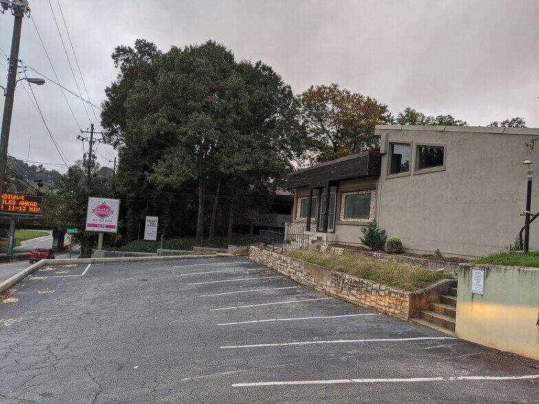 1630 Northside Dr NW, Atlanta, GA à vendre - Photo du bâtiment - Image 2 de 6