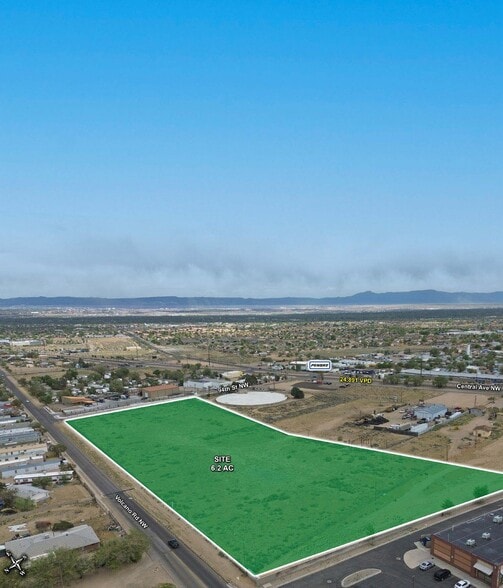 9525 Central Ave NW, Albuquerque, NM à vendre - Photo du bâtiment - Image 2 de 5