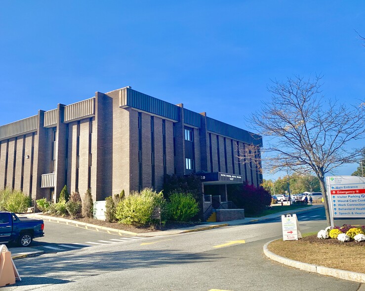 10 Hospital Dr, Holyoke, MA à vendre - Photo du bâtiment - Image 1 de 1