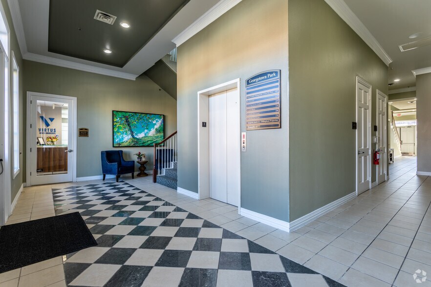 2535 E Southlake Blvd, Southlake, TX à louer - Hall d’entrée - Image 3 de 7