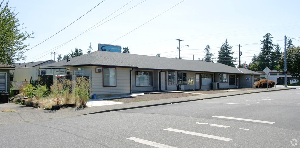12208-12222 SE Market St, Portland, OR for lease - Building Photo - Image 2 of 36