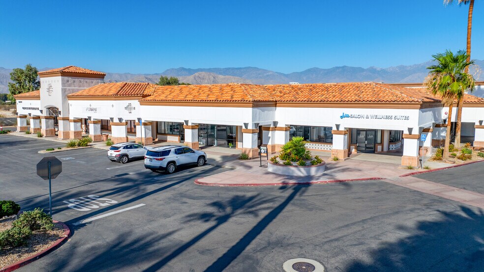 36101 Bob Hope Dr, Rancho Mirage, CA à louer - Photo du bâtiment - Image 3 de 20