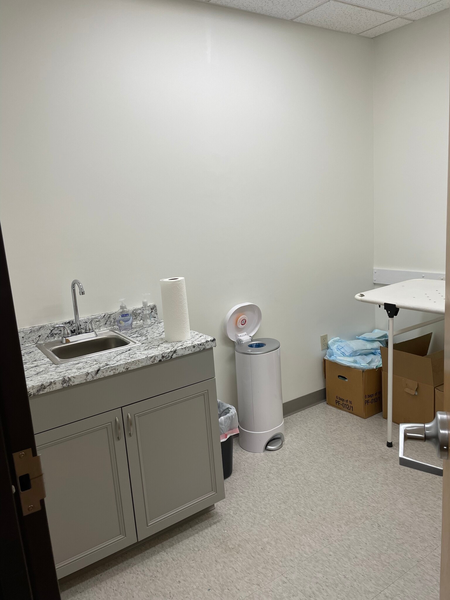 210 Bear Hill Rd, Waltham, MA for lease Interior Photo- Image 1 of 4