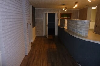 1209 Wilcox Expy, Kingsport, TN for lease Interior Photo- Image 2 of 17