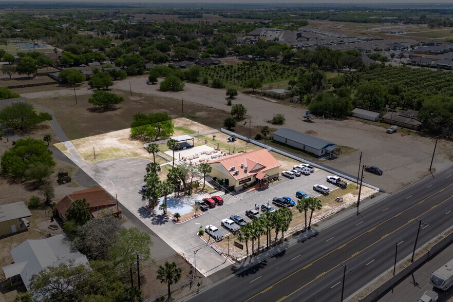 1015 S International Blvd, Weslaco, TX à vendre - Photo du bâtiment - Image 2 de 3