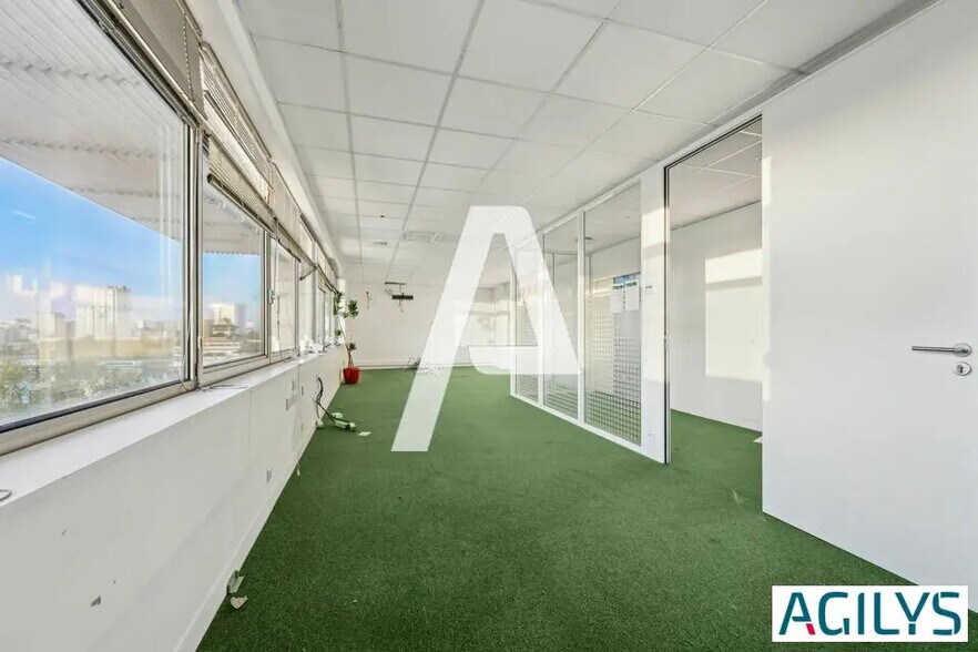 Office in Alfortville for lease - Interior Photo - Image 3 of 8