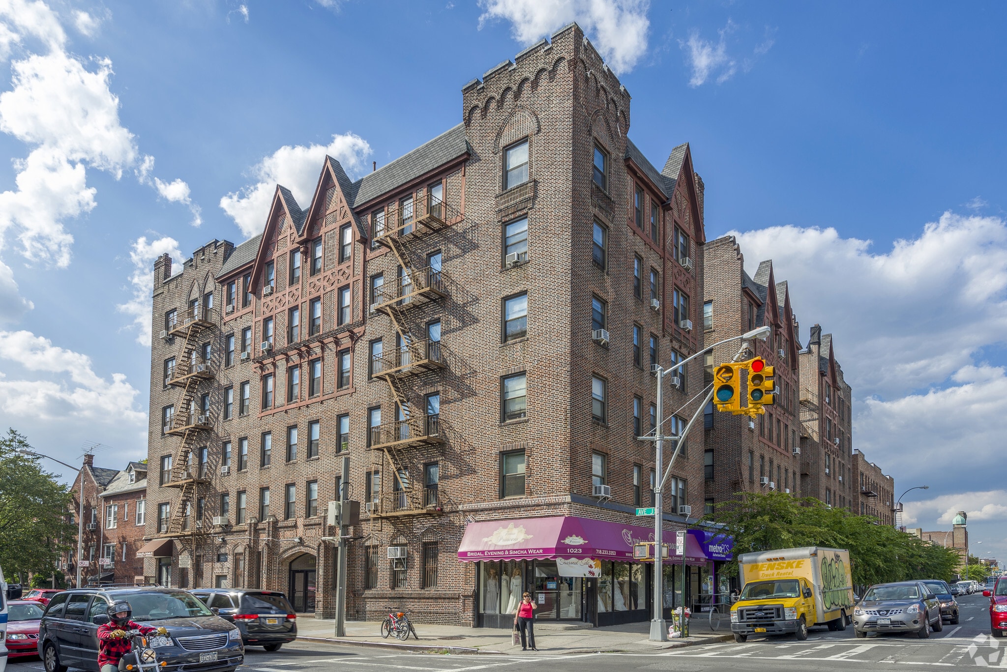 1013 Avenue J, Brooklyn, NY for lease Primary Photo- Image 1 of 2