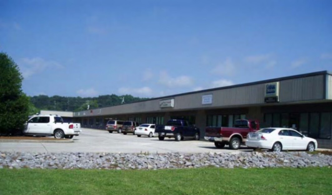 64 Sailors Dr, Ellijay, GA for lease Primary Photo- Image 1 of 8