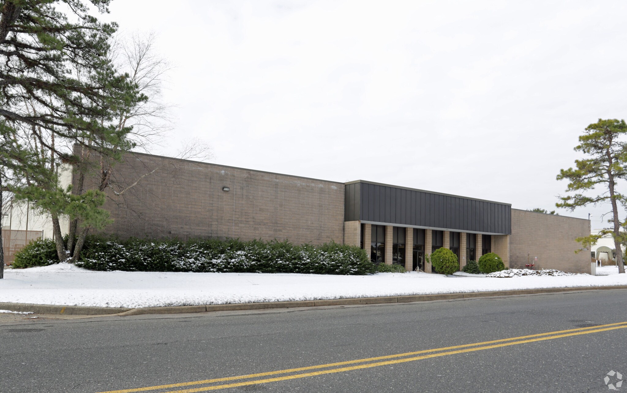 1700 Oak St, Lakewood, NJ à louer Photo principale- Image 1 de 4
