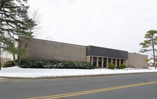 More details for 1700 Oak St, Lakewood, NJ - Industrial for Lease