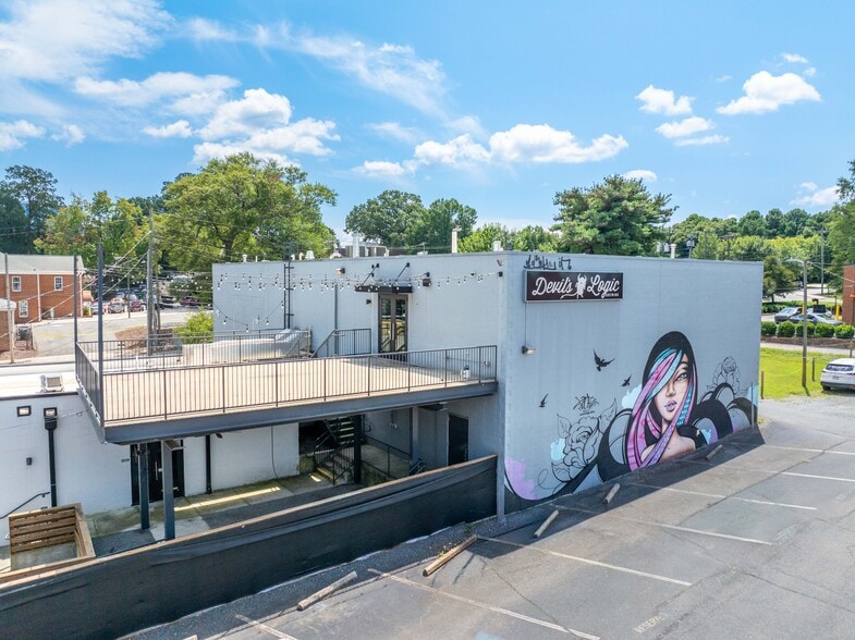 1426 E 4th St, Charlotte, NC à louer - Photo du bâtiment - Image 3 de 7