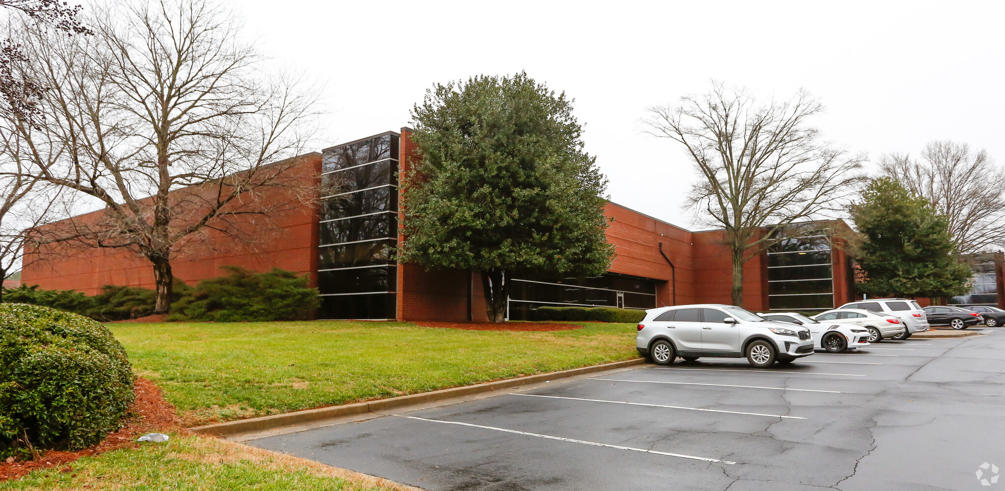 6600 Northpark Blvd, Charlotte, NC for lease Primary Photo- Image 1 of 7