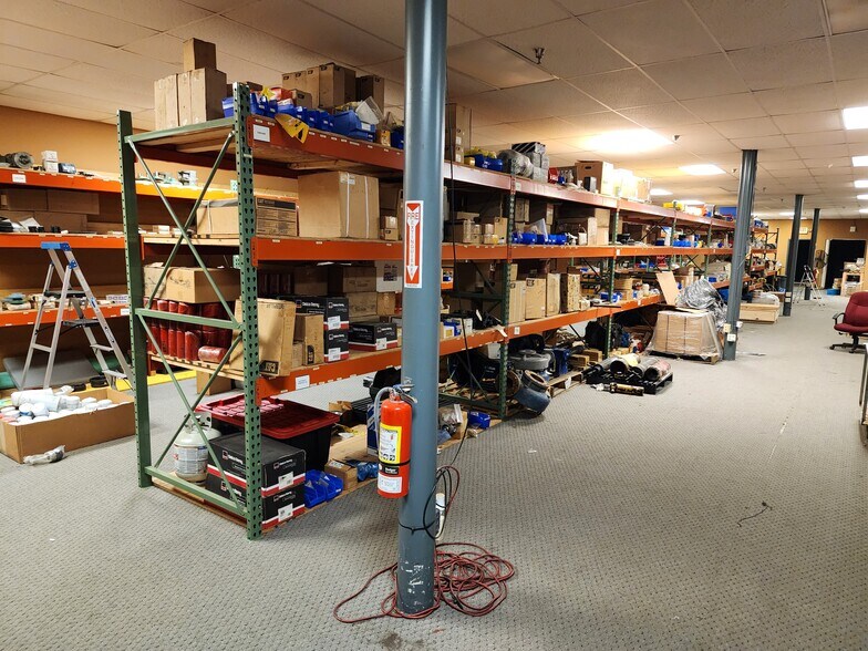 51710 National Rd E, Saint Clairsville, OH for lease - Building Photo - Image 3 of 3