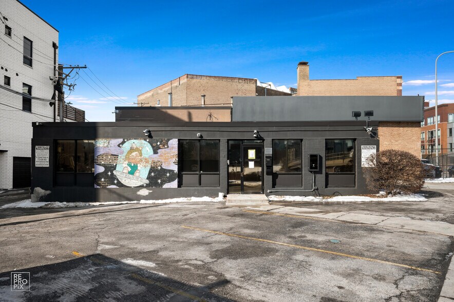 1322 W Walton St, Chicago, IL à louer - Photo du bâtiment - Image 1 de 20