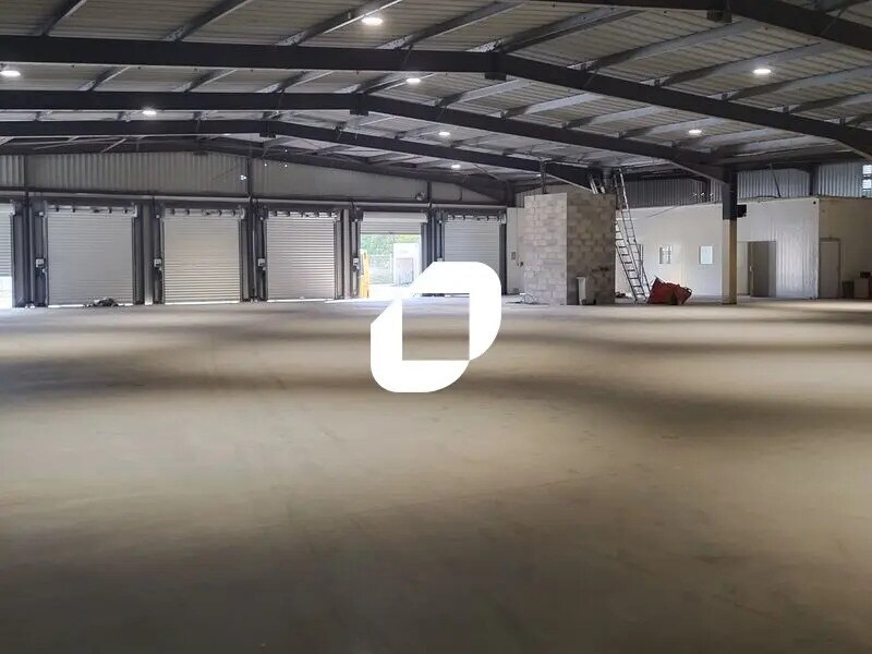 Office in Lormont for lease Interior Photo- Image 1 of 15