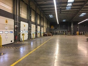 Bureau dans Mitry-Mory à louer Photo intérieure- Image 2 de 3