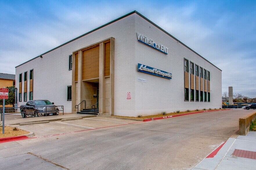 1130 Beachview St, Dallas, TX for lease - Building Photo - Image 1 of 4