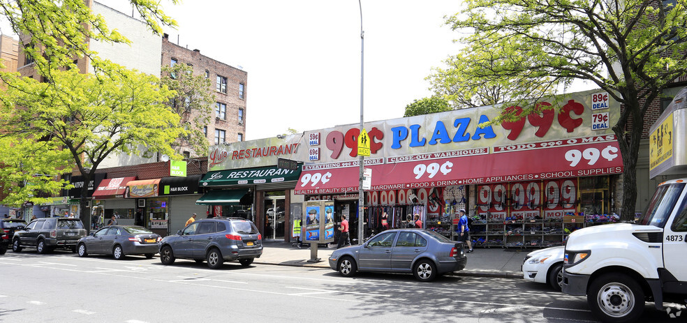 2256-2268 Grand Concourse, Bronx, NY for lease - Primary Photo - Image 2 of 4