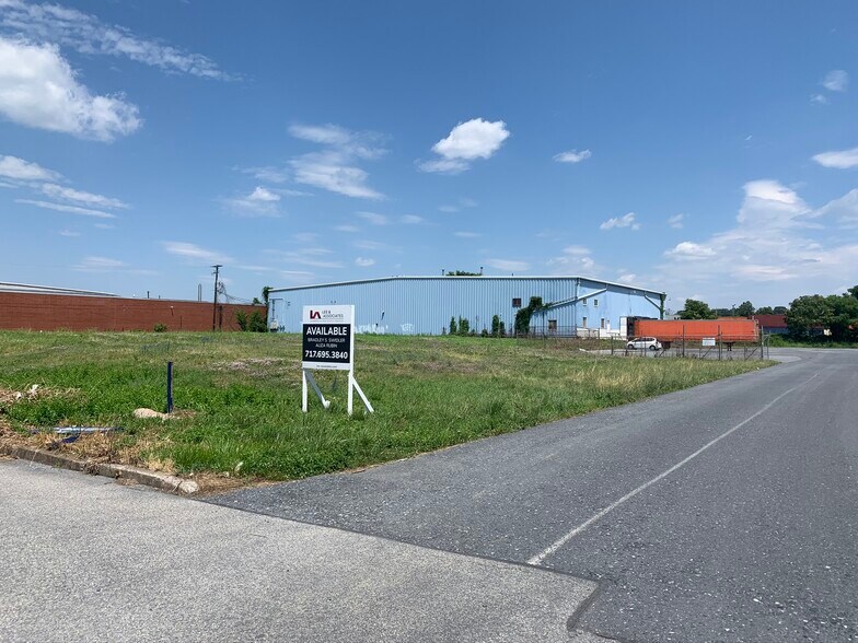 3001 N 7th St, Harrisburg, PA à louer - Photo du bâtiment - Image 2 de 13