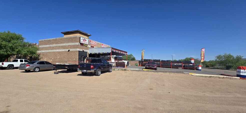 1185 Circulo Mercado, Rio Rico, AZ à vendre - Photo du bâtiment - Image 2 de 8