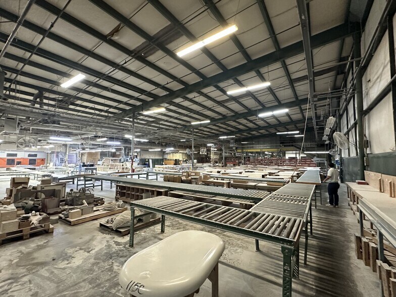 8328 Macarthur Dr, North Little Rock, AR à louer - Photo du bâtiment - Image 2 de 10