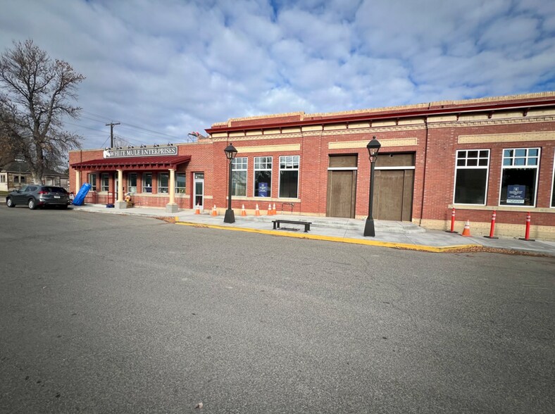 201 Main St, Roundup, MT à louer - Photo du bâtiment - Image 3 de 9